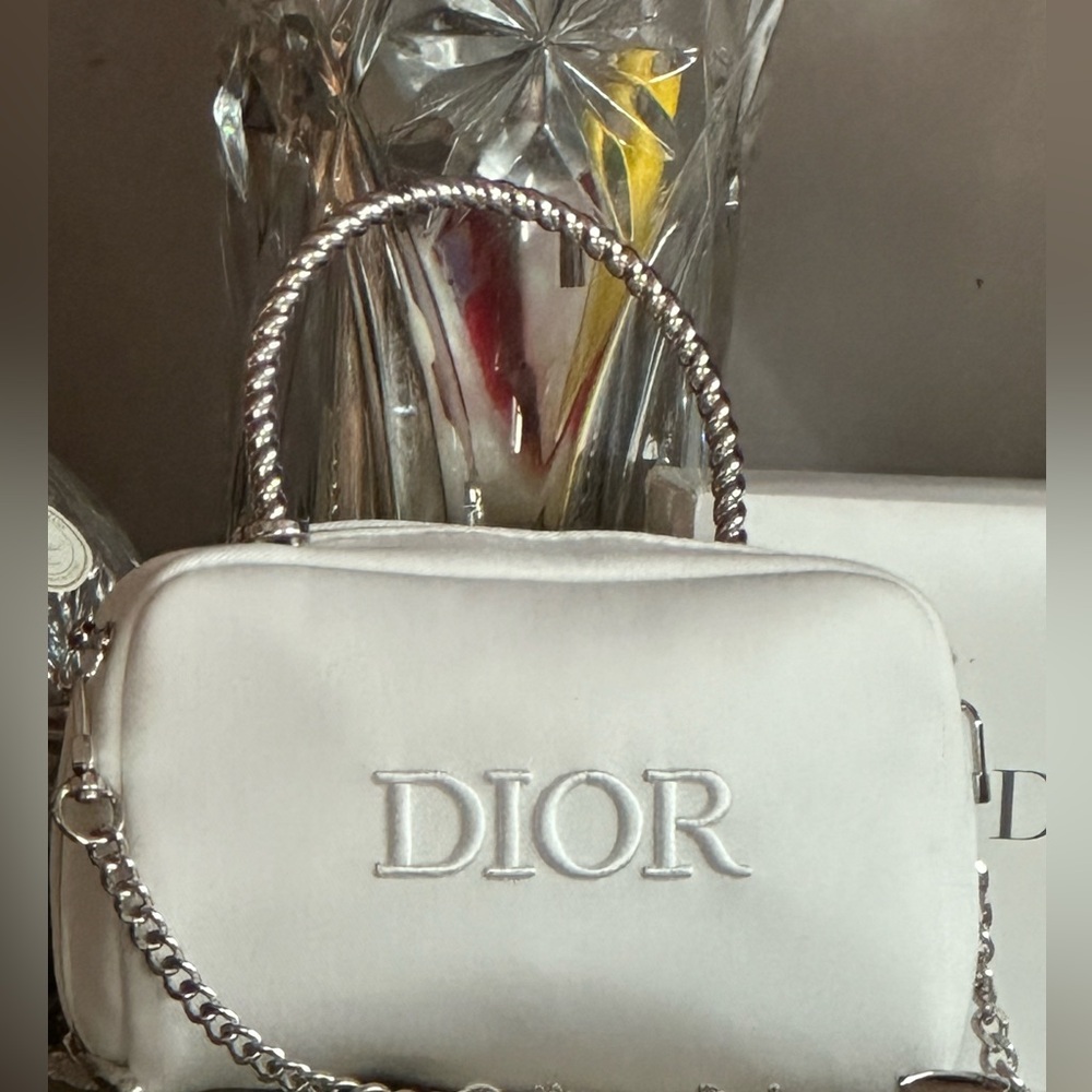 Dior NWOT Beauty White Denim Cosmetic Bag in crossbody bag new - Picture 13 of 16